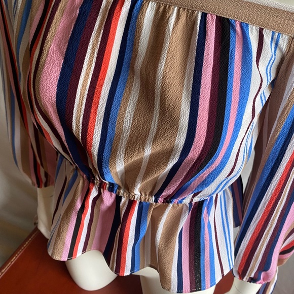 Stripped off the shoulder blouse - Picture 3 of 9